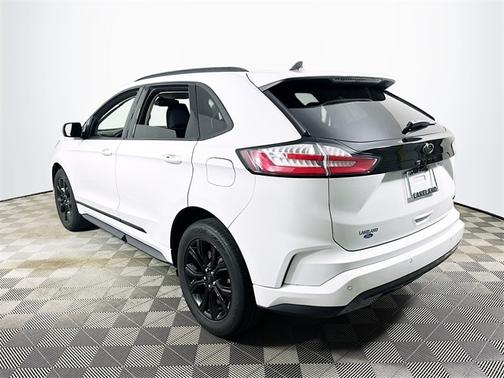 2023 Ford Edge SE