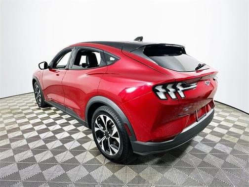 2024 Ford Mustang Mach-E SELECT