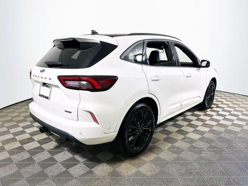 2023 Ford Escape ST-LINE ELITE