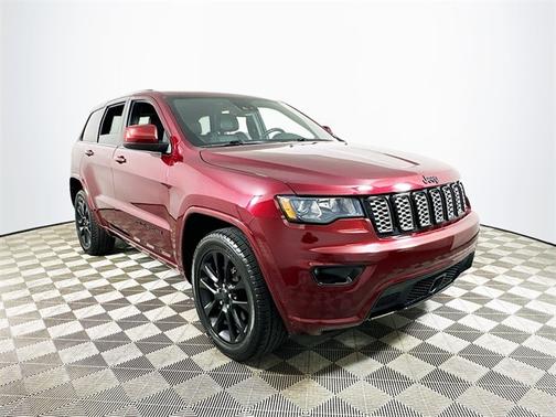 2020 Jeep Grand Cherokee LAREDO
