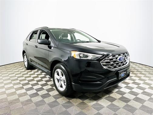 2022 Ford Edge SE