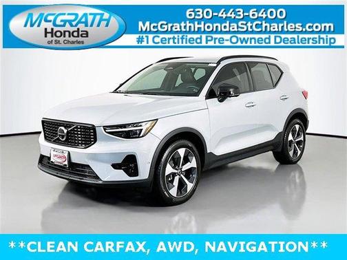 2025 Volvo XC40 B5 Plus Dark Theme