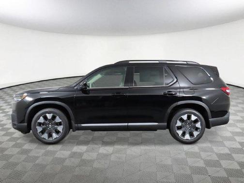 Crystal Black Pearl 2026 Honda Pilot Elite