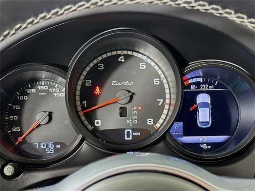 2017 Porsche Macan Turbo