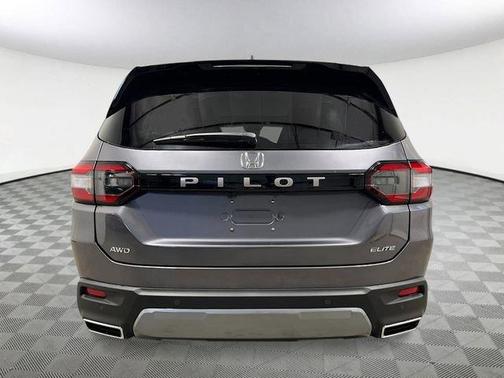 Modern Steel Metallic 2026 Honda Pilot Elite