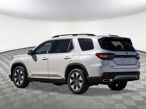 Platinum White Pearl 2026 Honda Pilot Touring