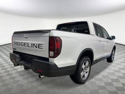 Platinum White Pearl 2026 Honda Ridgeline RTL