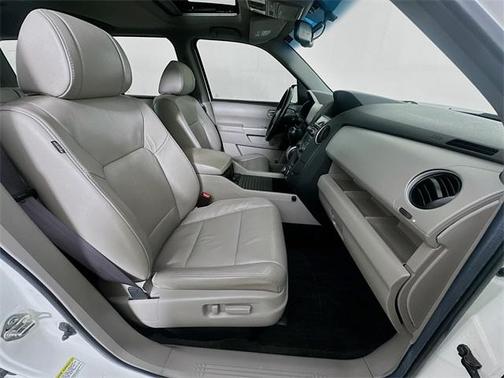 2012 Honda Pilot EX-L w/ Navigation