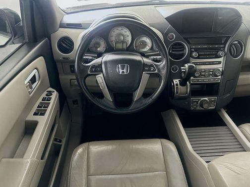 2012 Honda Pilot EX-L w/ Navigation