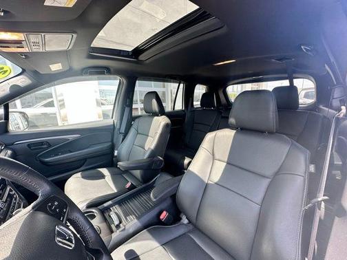 Platinum White Pearl 2023 Honda Passport EX-L