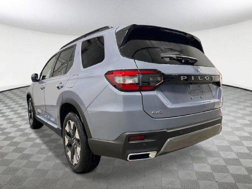 Sonic Gray Pearl 2026 Honda Pilot Elite