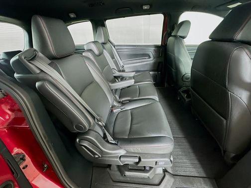 Radiant Red Metallic II 2023 Honda Odyssey Sport
