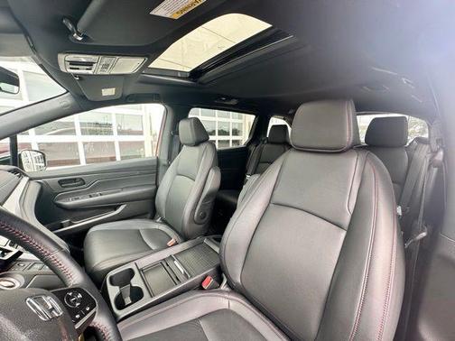 Radiant Red Metallic II 2023 Honda Odyssey Sport