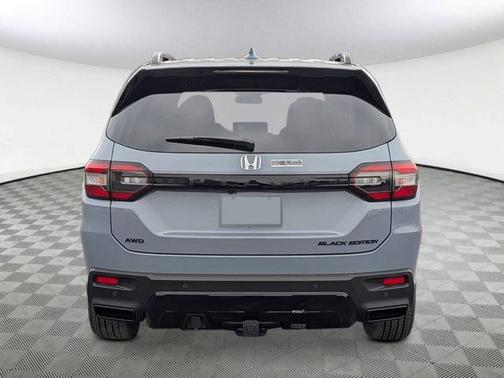 Sonic Gray Pearl 2026 Honda Pilot Black Edition