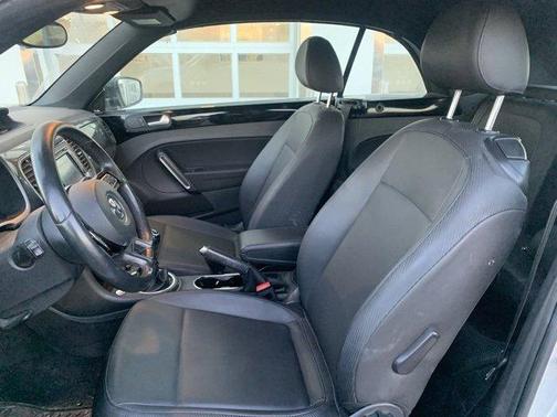 2013 Volkswagen Beetle 2.0T