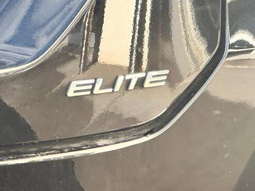 Crystal Black Pearl 2023 Honda Pilot Elite