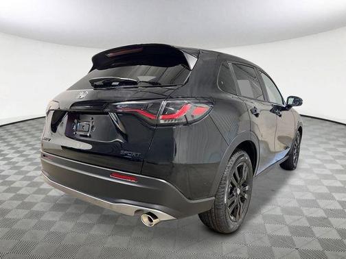 Crystal Black Pearl 2027 Honda HR-V Sport