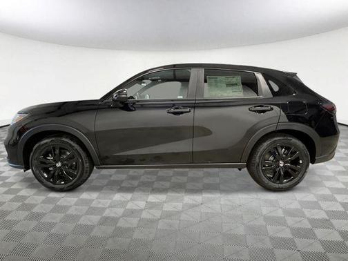 Crystal Black Pearl 2027 Honda HR-V Sport