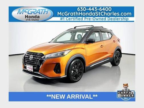 Monarch Orange / Super Black 2021 Nissan Kicks SR