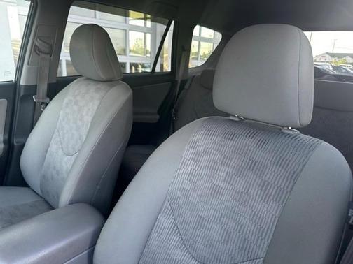 2009 Toyota RAV4 Base