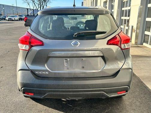 2019 Nissan Kicks S