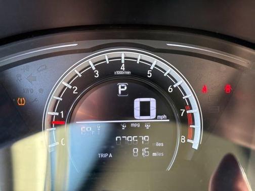 White Diamond Pearl 2017 Honda CR-V LX