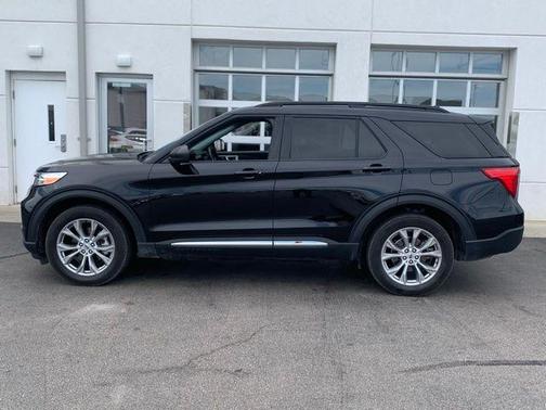 Agate Black Metallic 2024 Ford Explorer XLT