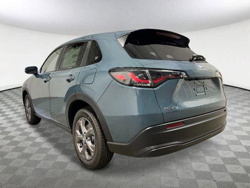 Pearl 2026 Honda HR-V LX