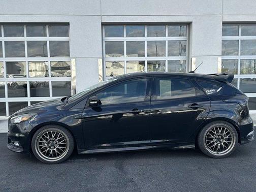 2017 Ford Focus ST Base