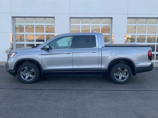 Lunar Silver Metallic 2023 Honda Ridgeline RTL-E