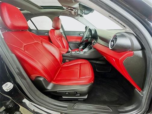 2020 Alfa Romeo Giulia Base