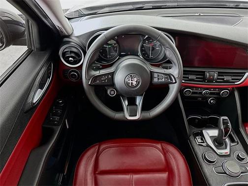 2020 Alfa Romeo Giulia Base