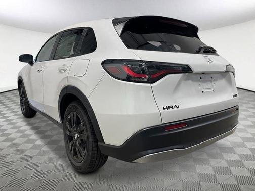 Platinum White Pearl 2027 Honda HR-V Sport