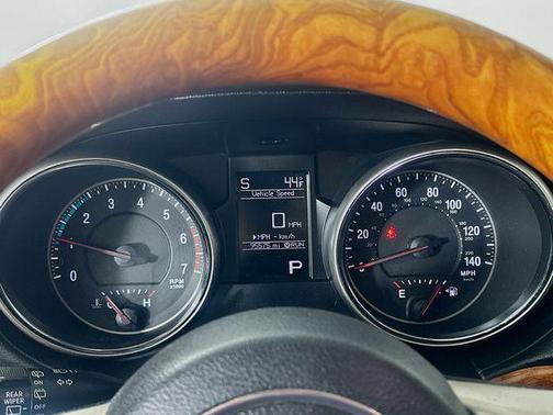 Brilliant Black Crystal Pearlcoat 2011 Jeep Grand Cherokee Overland