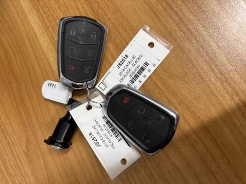 2018 Cadillac Escalade Premium Luxury