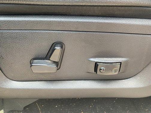 2016 RAM 1500 Sport