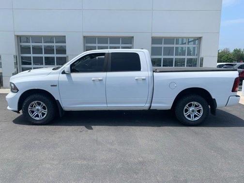2016 RAM 1500 Sport