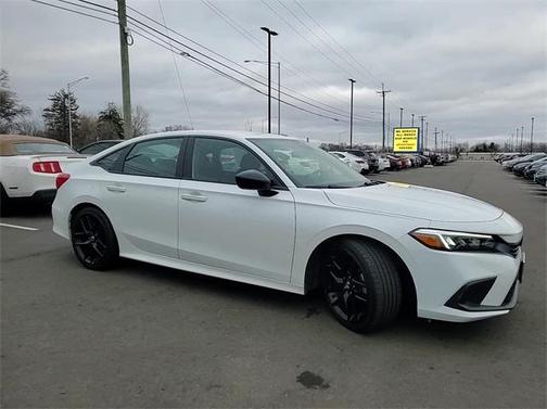 Photo 4 of 28 of 2022 Honda Civic Sport