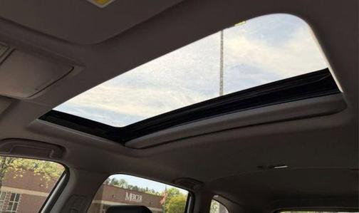 Platinum White Pearl 2022 Honda CR-V Hybrid Touring