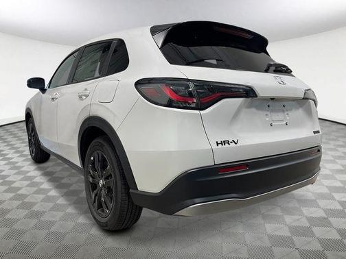 Platinum White Pearl 2026 Honda HR-V Sport