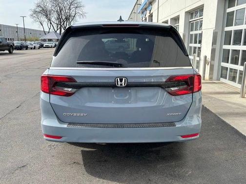 Sonic Gray Pearl 2023 Honda Odyssey Sport
