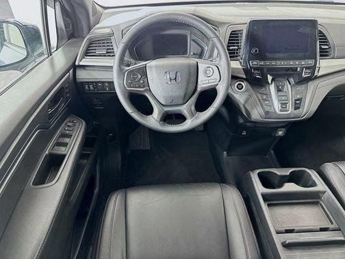 Sonic Gray Pearl 2023 Honda Odyssey Sport