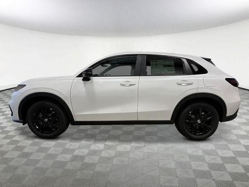 Platinum White Pearl 2027 Honda HR-V Sport