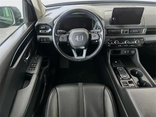 2023 Honda Pilot EX-L 8-Passenger