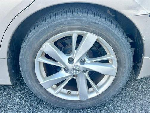 Saharan Stone 2015 Nissan Altima 2.5 SV
