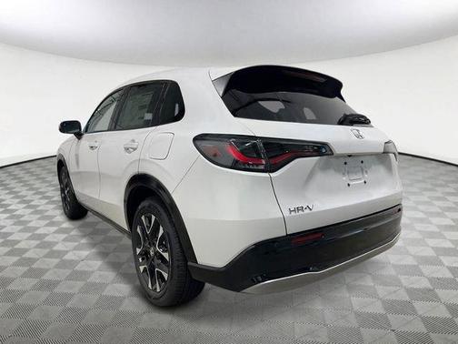 Platinum White Pearl 2027 Honda HR-V EX-L