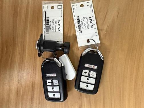 2019 Honda Pilot Touring 8-Passenger