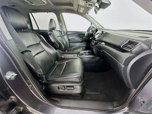 2019 Honda Pilot Touring 8-Passenger