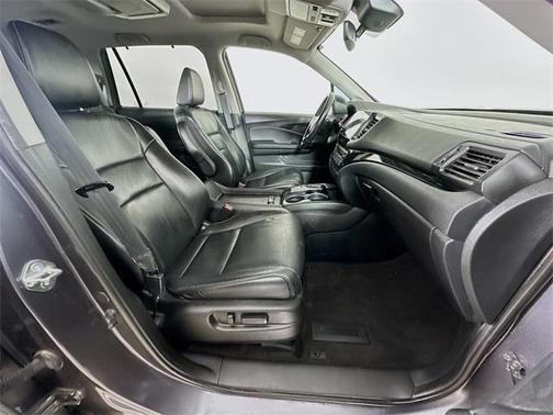 2019 Honda Pilot Touring 8-Passenger