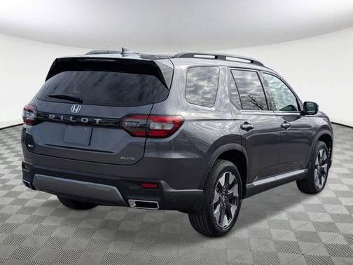 Modern Steel Metallic 2026 Honda Pilot Elite